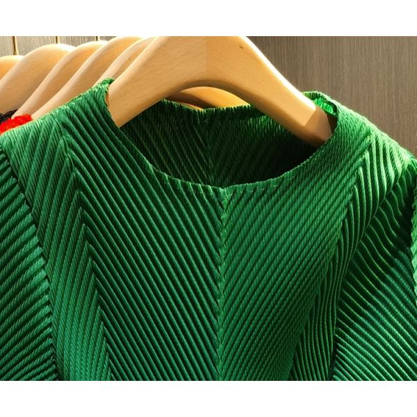 High-end 3d Flower Round Neck Long Sleeve Pleated Plus Size Women's Dresses