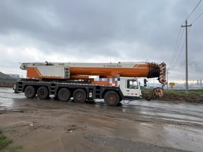 2013 Zoomlion 200 toneladas de carga pesada guindaste móvel contrapeso 72T Boom 72M
