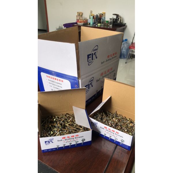 Гальванизированный поставщик DIN571 крепежных деталей или глухарь с квадратной головкой болта запаздывания винта головы наговора нержавеющей стали деревянный