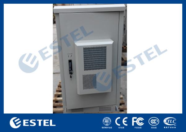 A prova do tempo galvanizou o armário exterior de aço do equipamento com Front Door e a porta traseira