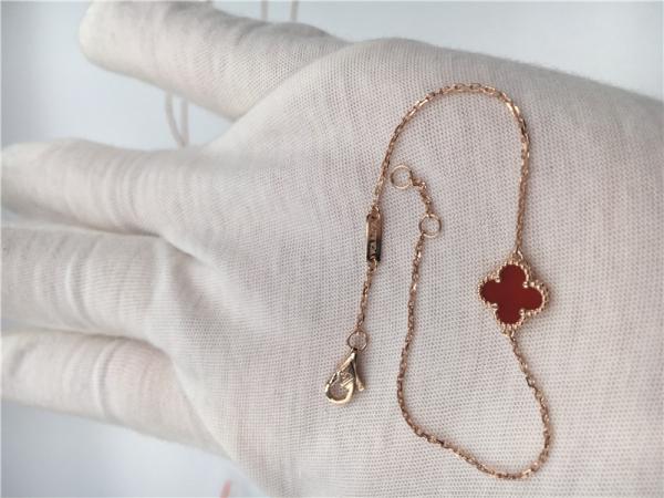 Cornalina doce do estilo do bracelete do ouro de Van Cleef Arpels 18K para a moça