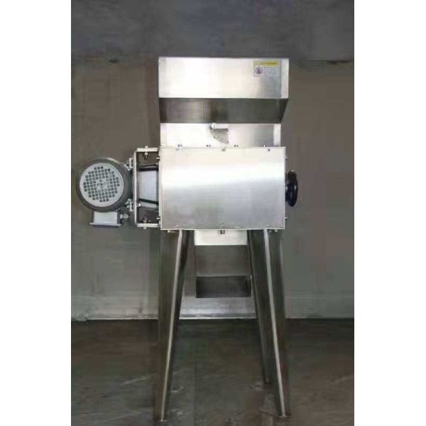 Malt miller with stainless steel panel for beer brewing use