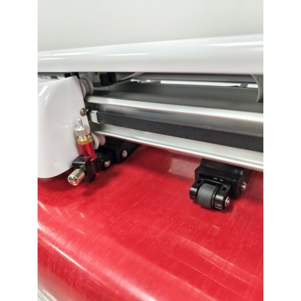 ZKSS600 Economic 632mm Stepper Motor Cutting Plotter With 5.0 Inch LCD Screen