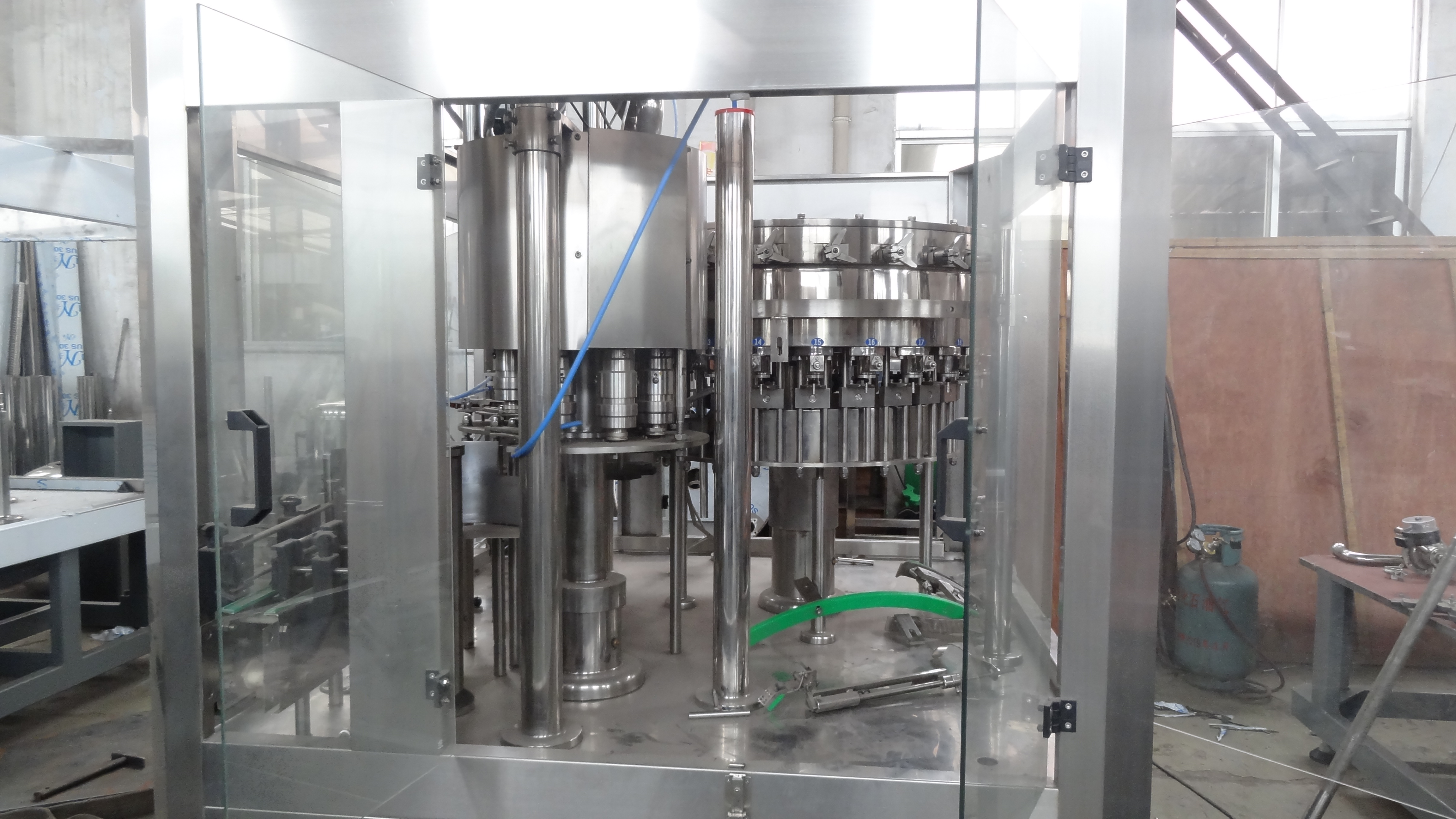 Машина завалки бутылки PLC чисто воды автоматическая на бутылка ЛЮБИМЧИКА 100 ml - 750 ml