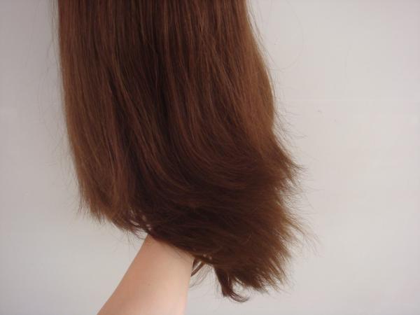Perruque à cheveux humains doux sans enchevêtrement Perruque à cheveux féminins avec dentelle brune