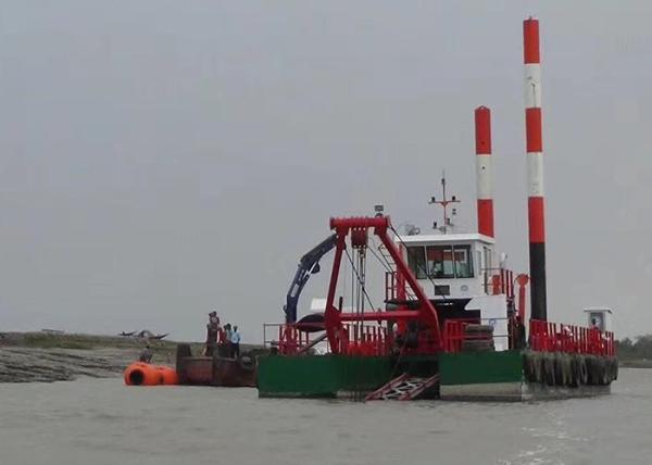 Hydraulic Cutter Suction Sand Dredging Equipment 14 Inch