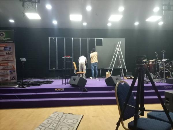 CCC P3.9 P4.8 RGB LED Video Wall 1000cd/sqm Aluminum Cabinet