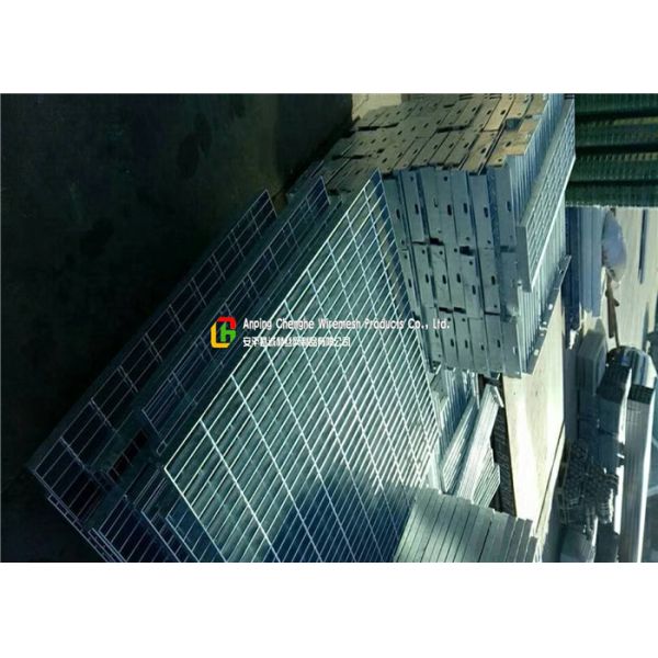 Anti Slip Outdoor Drain Grate Covers , Serrated Steel Trench Covers Grates