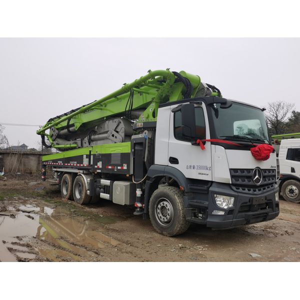 Used/Old Construction Equipment 53M Concrete Pump