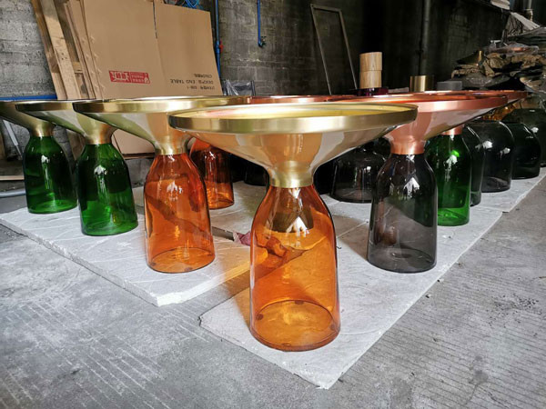 Da mesa de centro lateral superior de vidro da tabela do metal luxuoso 50x53cm transparentes/coloridos