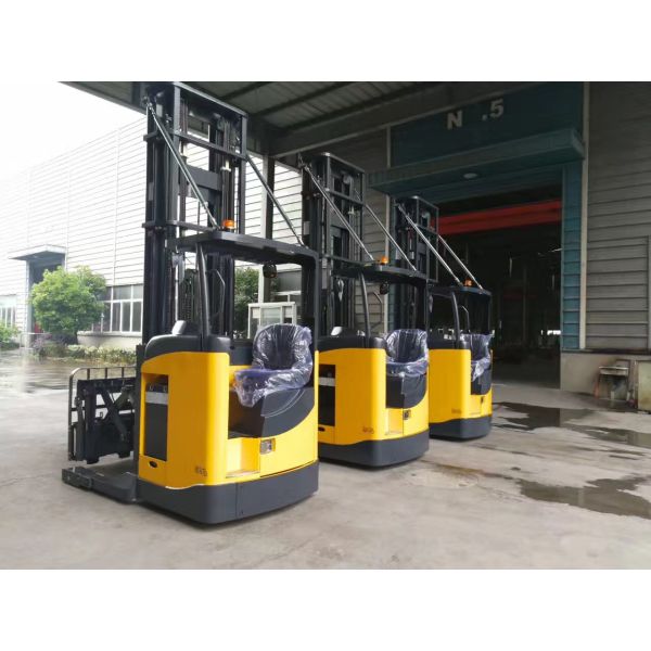 1.5T 2T 2.5T Camion électrique élévateur élévateur à pile à lithium Camion à grande portée