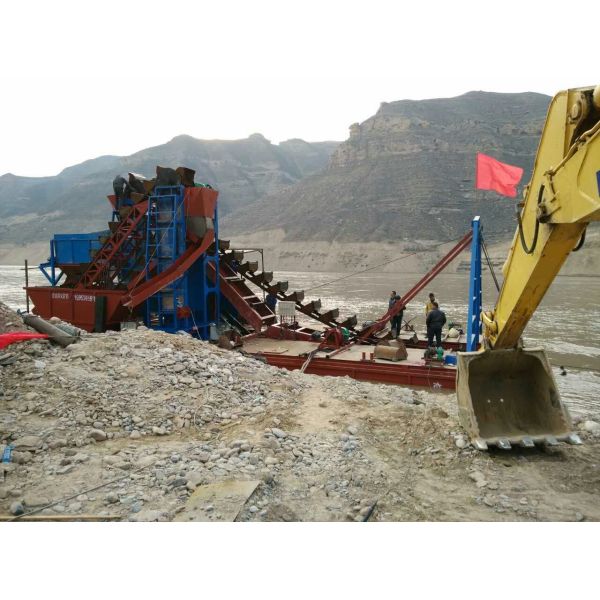 Diesel Bucket Chain Gold Mining Dredger with 24m Dredging Depth 200cm Draught