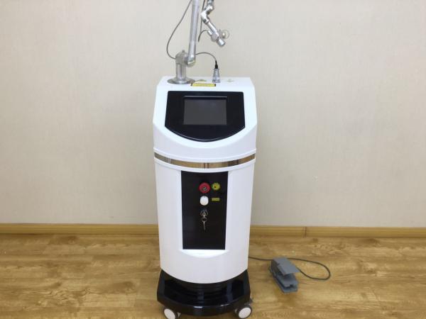 Carbon Dioxide CO2 Fractional Laser Machine For Scar Removal / Skin Resurfacing