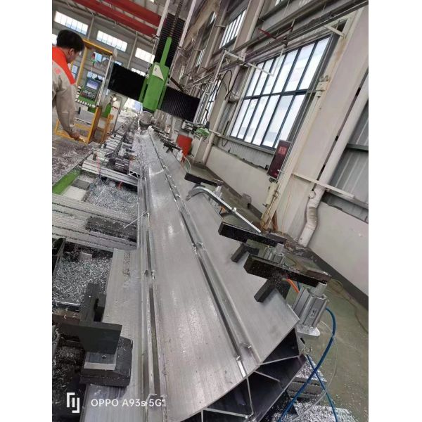 Rail Transit Industry Profile Processing 3 Axis Machining Center