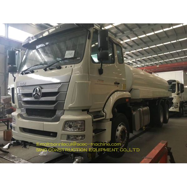 Howo Liquid Tanker Truck Sinotruk 4x2 2000l - 5000l Light Oil Tanker Vehicle