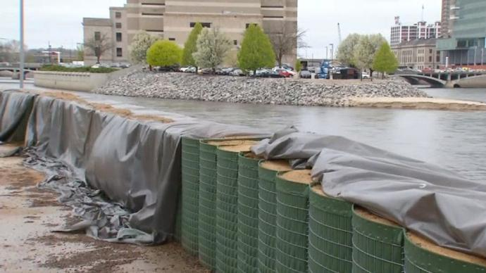 MIL3 1*1*10m Barrera galvanizada Hesco de trabajo pesado Bastión para pared de arena soldada Barrera defensiva