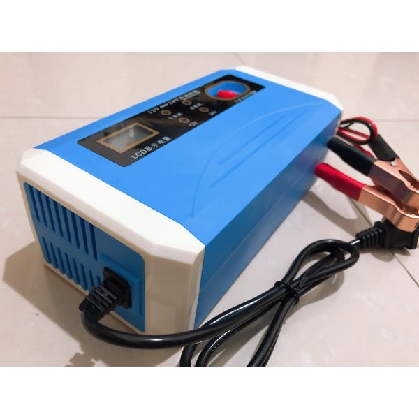 Motorcycle Truck 12V 10A Car Battery Charger  Heat Dissipation