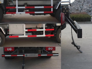 4.1 Cubic Meters 6 Wheel Oil Tanker Truck Liquid Tanker Truck , Fuel Oil Delivery Truck