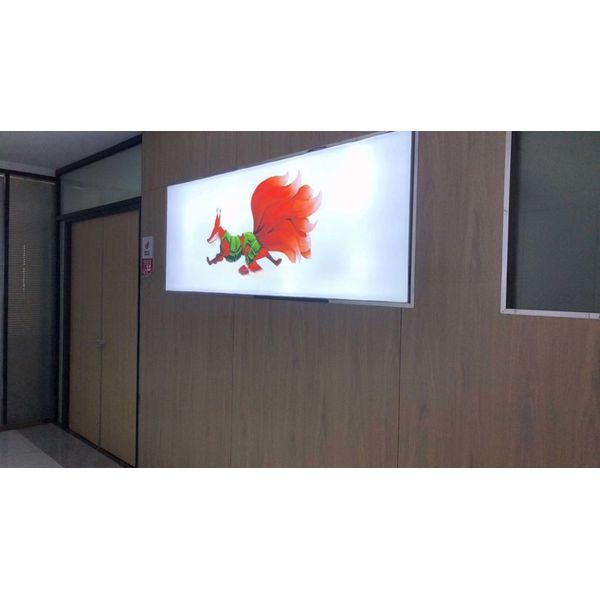 Американская пара черных и коричневых подложки для коленного сустава