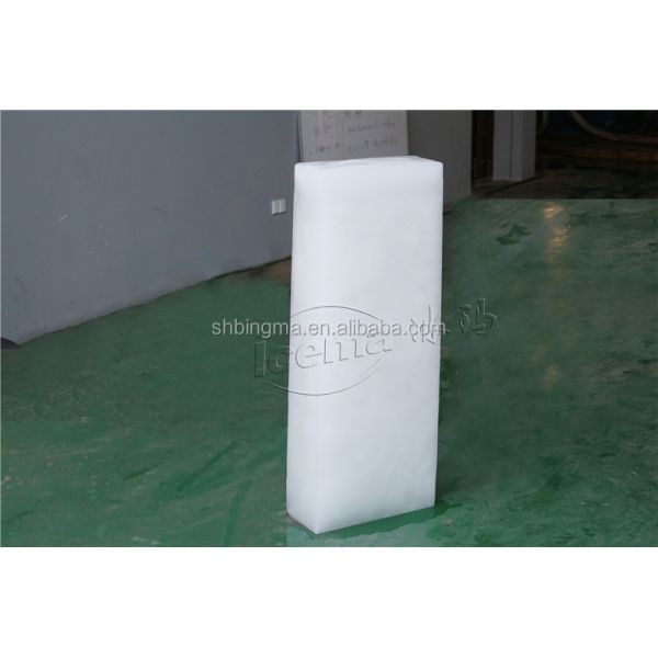 Pequeña refrigeración por agua de enfriamiento directa del aire de la máquina de hielo de bloque 5t 380V