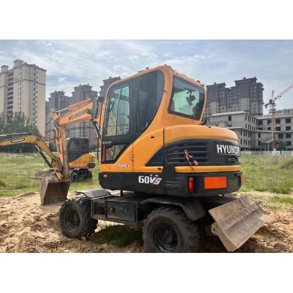 Good Condition 6 Ton Used Excavator Hyundai Wheel Excavator 60VS On Sale