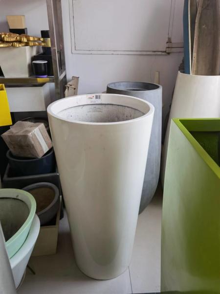 Planteurs de fleurs en fibre de verre modernes à l'intérieur et à l'extérieur