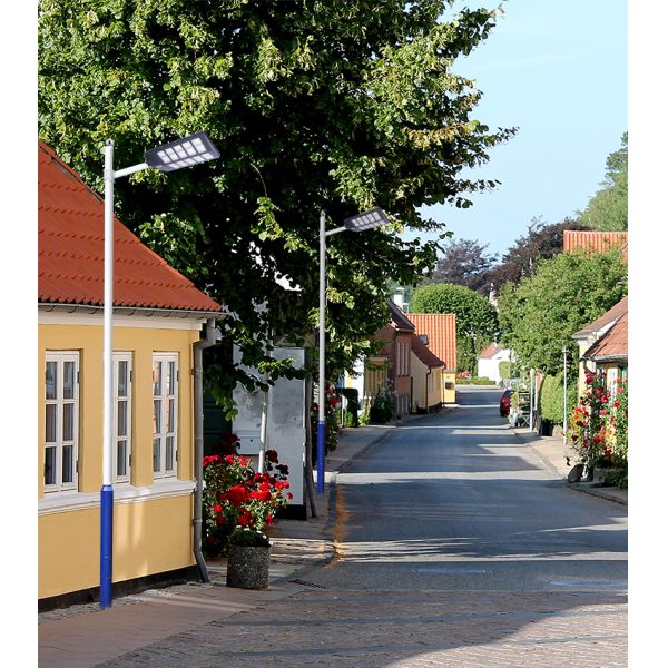 Outdoor All In One Solar Street Light 100w 300W 500W for ROAD Working Time hours 50000