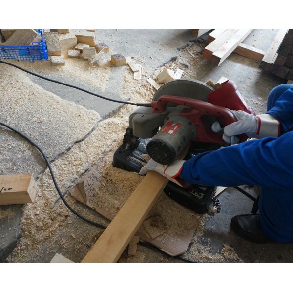 Перчатки безопасности кожи тумака половинной подкладки прорезиновые