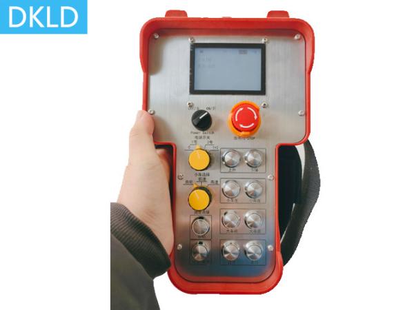 Wireless Remote Control For 2-Speed Lifting And Lowering Of 2-Car Crane