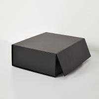 Wholesale OEM Luxury Gift Package Magnet Foldable Clothing Paper Box With Ribbon (Pacote de presente de luxo OEM)