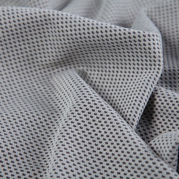 Охлаждая полотенца для полотенца спорт полотенец момента времени шеи и стороны охлаждая располагаясь лагерем