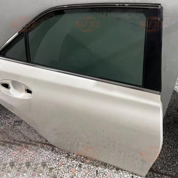 T-Oyota R-EIZ 2010-2017 Remplacement de porte de voiture d'occasion Pièces avant et arrière réparées