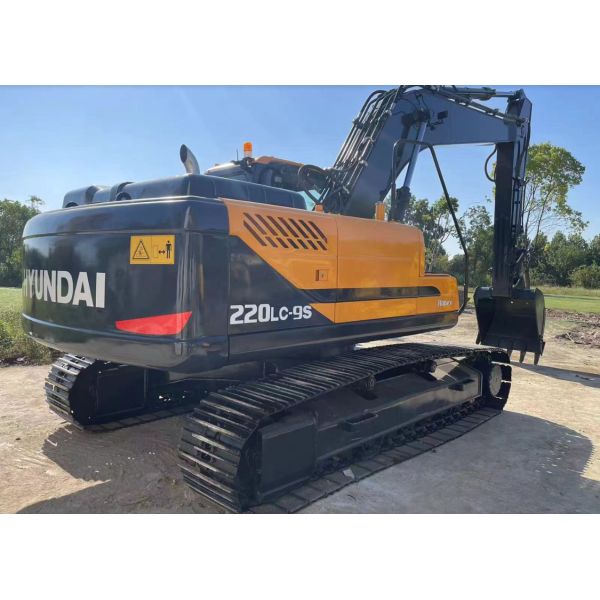 2023 Année Hyundai 220 Excavatrice hydraulique utilisée