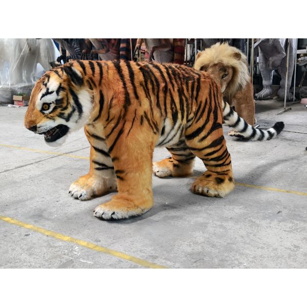 Amusement Park Performance Realistic Animatronic Tiger Costume Customized