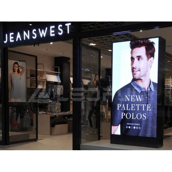 Front Service P1.25mm High Contrast Ratio Small Pixel LED Video Wall Screen