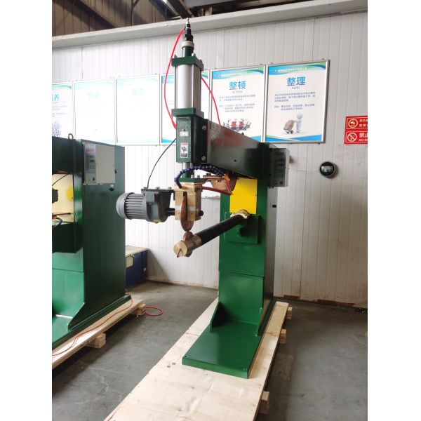 Сварочного оборудования сопротивления трубки сварочный аппарат шва пятна крена линейного длинный