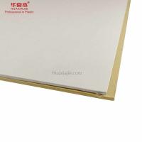 Panneau de mur coloré de Wpc 2800*600*9mm intérieurs pour la décoration de Chambre
