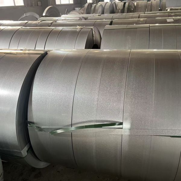 Aluminum-Zinc Coated Coil Slitting:  Ｖarious Spangles & RAL Colors, Seaworthy Packaging.