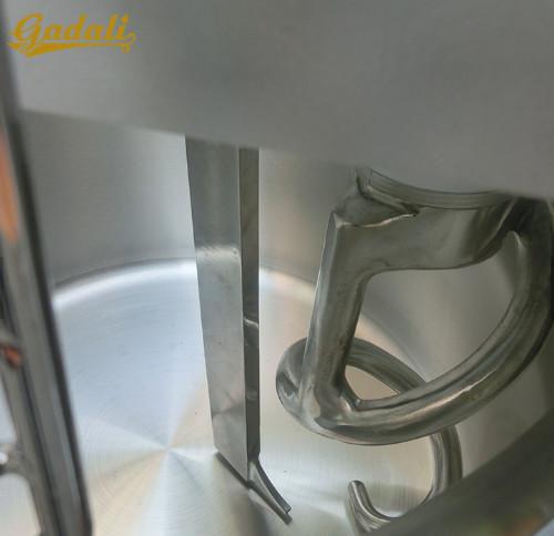 1.3KW Bakery Processing Equipment , 25kg Electric Bread Dough Mixer