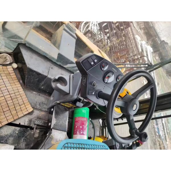 CB534D Тандемный каток с двойным барабаном Caterpillar Б/у 12T