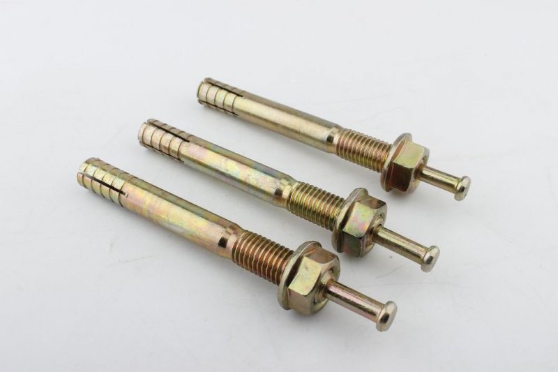 ND110 Carbon Steel Anchor Bolt with Yellow Zinc Coating DIN Standard Construction Hardware