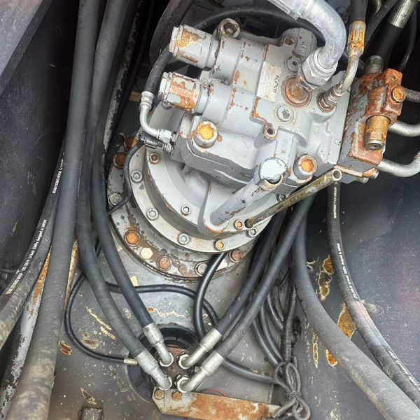 Hitachi ZX210-3 Used Crawler Excavator 0.9m3 Bucket Capacity 122kw 400L Fuel Tank