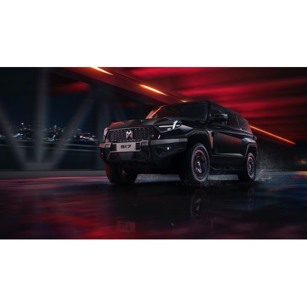 Chinese SUV Cars Dongfeng M-hero 917 High Horsepower Buggy with 1088 Horsepower PHEV EV and 142.7kWh Battery Capacity