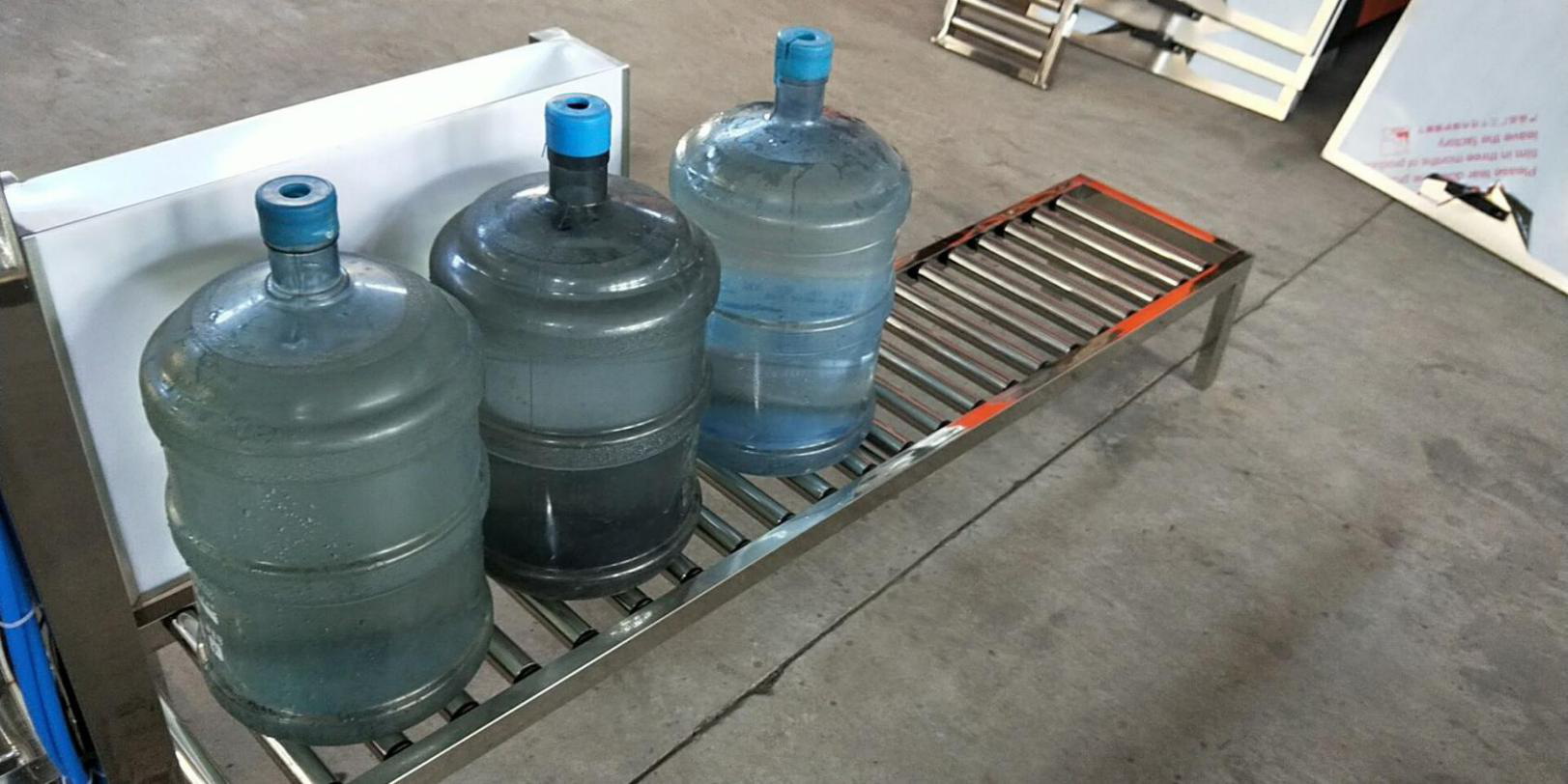 Materiales consumibles de la planta de agua del galón del transportador de rodillo para la cadena de producción de la botella del galón