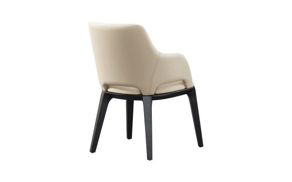 Relaxed And Comfortable Armrest Italian Style Dining Chairs Come With Pu Leather