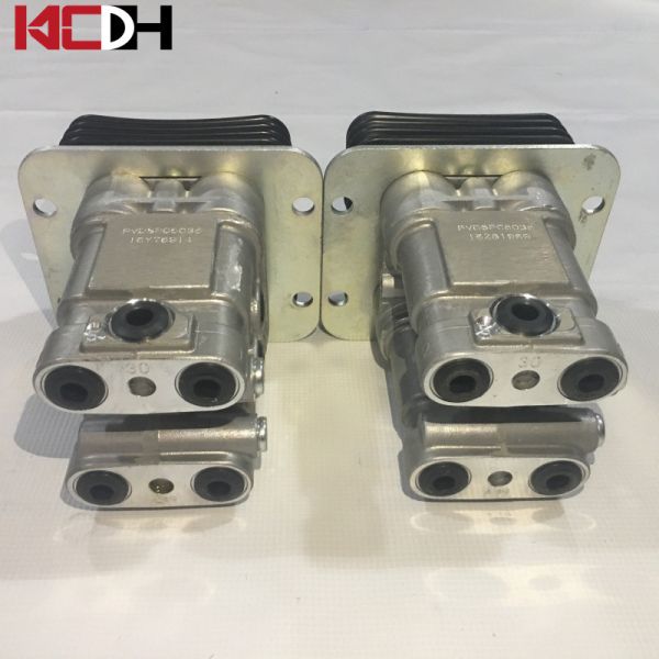 Собрание клапана с педальным управлением  210 экскаватора 8481804090