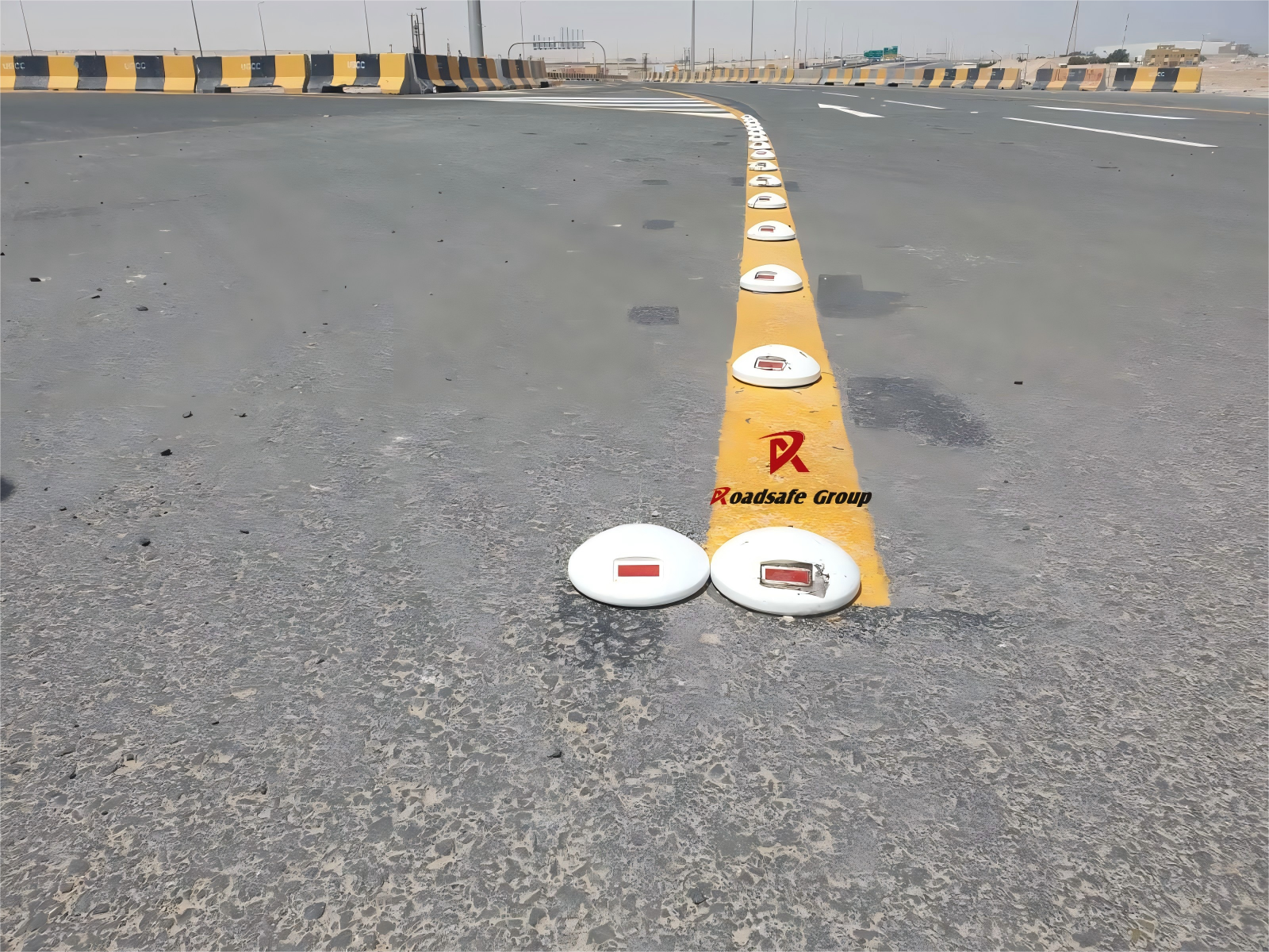 Ceramic Road Stud with Double Common Reflector and 20tons+ Anti-corrosion for Highway Safety