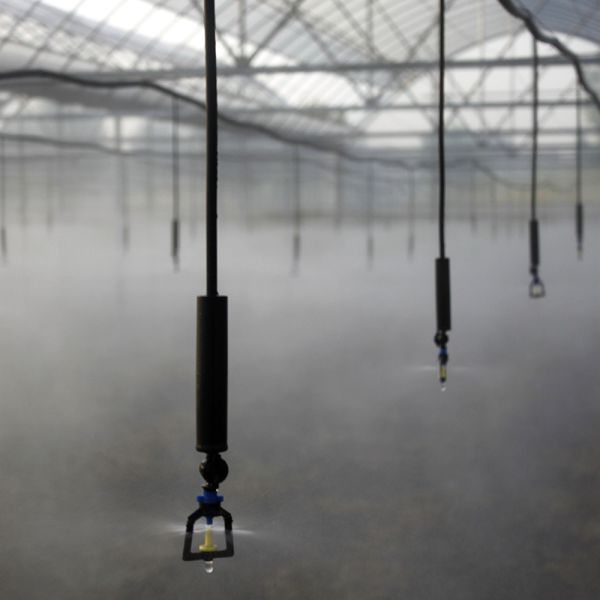 Rotating Sprinkler for Nursery Irrigation Endurable and Refractive Atomization Design