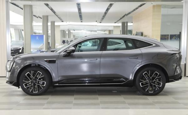 Avita 11 Electric Car 555km 680km Long Endurance Dual-Motor 5seats