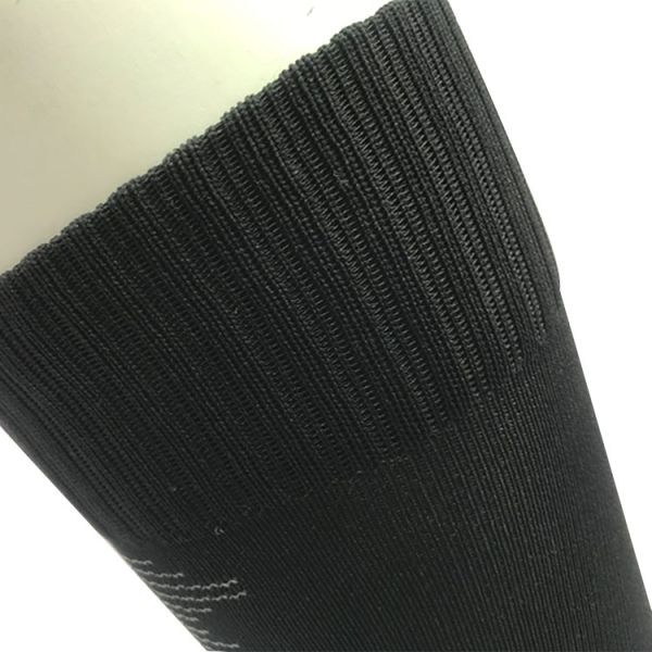 Custom Anti Slip Running Socks for Men and Women in Winter Season 100% Polyester